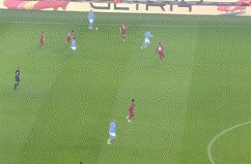 开云体育app下载-【联赛杯】哈兰德+萨拉赫破门 曼城3比2淘汰利物浦